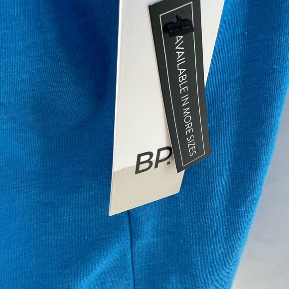 B.P. Blue V-neck T-shirt - new with tags - Large - Picture 4 of 9